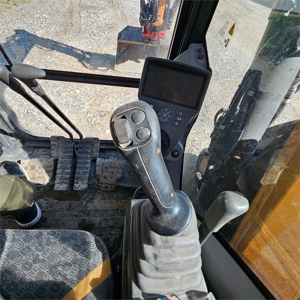 05c02c9f-4963-4209-aba5-42488ad8239c_largesize case cx75c sr – 8t6 – 2 594 h – 2019