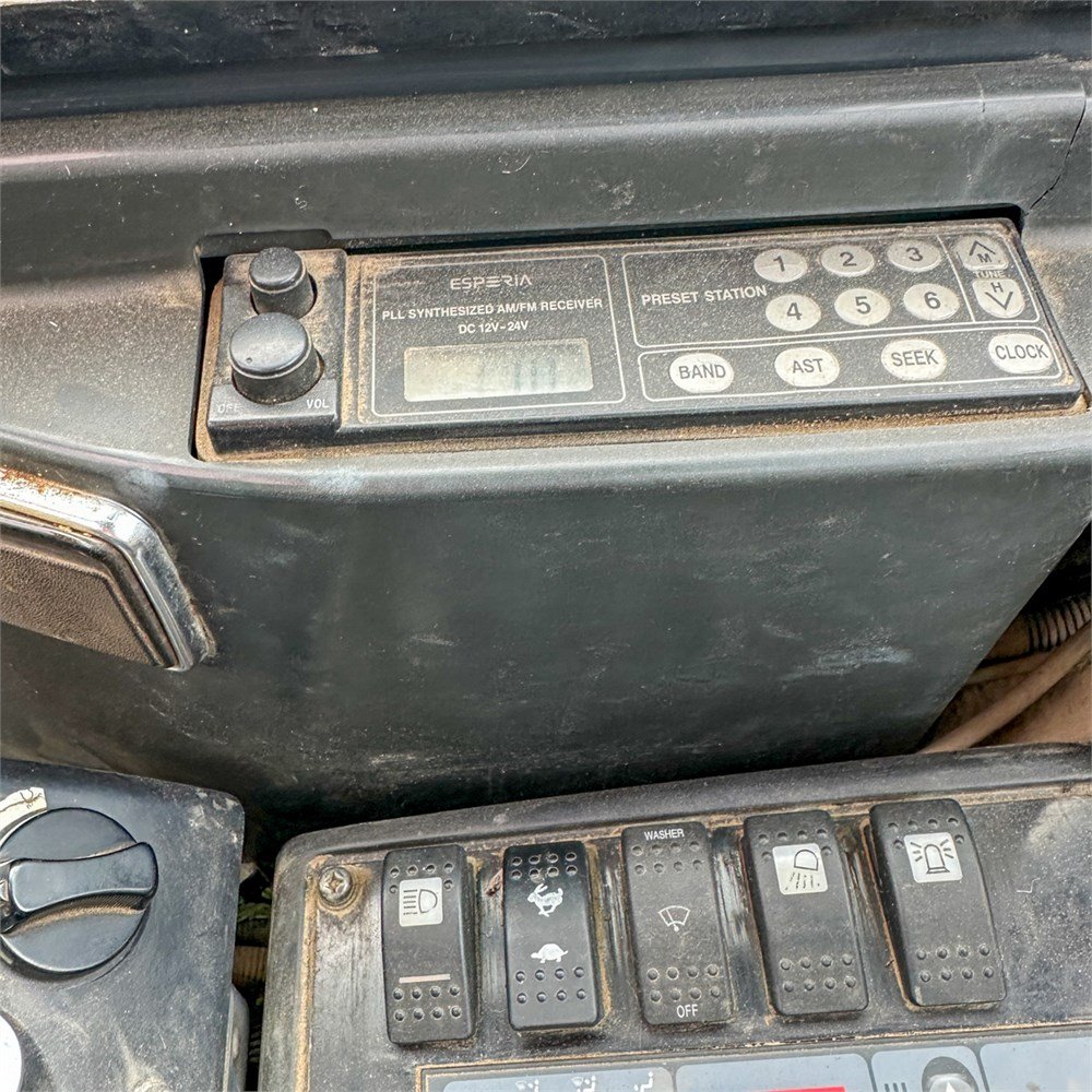 069c4b92-1a99-4b22-8c05-45625286dcbd_largesize hitachi zx50 u 2 – 5t – 7 190 h – 2007