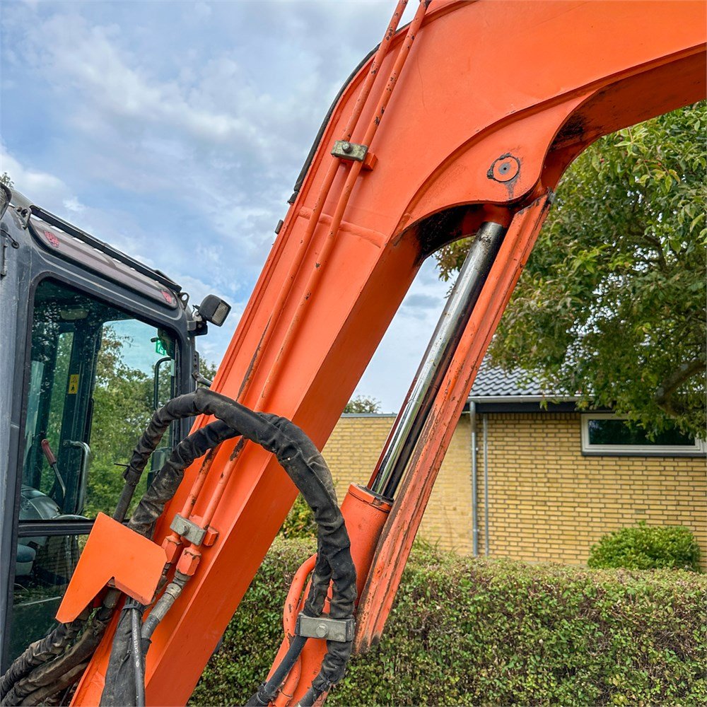 0801c8f2-1706-48ae-8d7e-25a21e019e17_largesize hitachi zx50 u 2 – 5t – 7 190 h – 2007