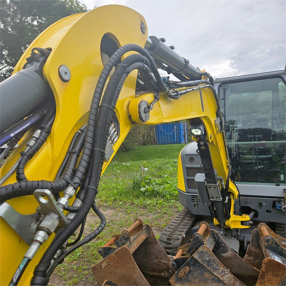 089fabd2-cdb2-4b13-8a37-d048ebec9ec7_largesize wacker neuson et35 3t5 2 746 h 2019