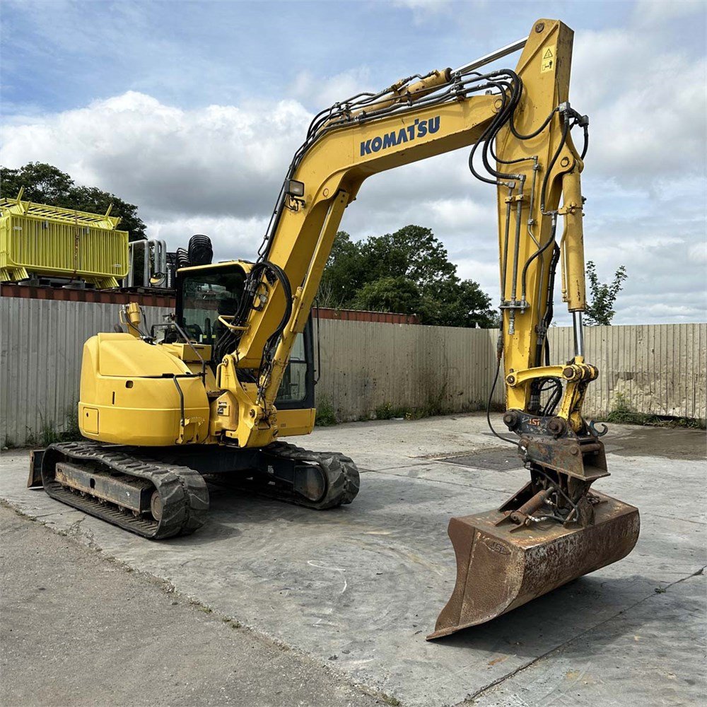 08e2137f-faf0-4618-9b97-0546065a2e03_largesize komatsu pc88mr 8 8t8 5 250 h 2014