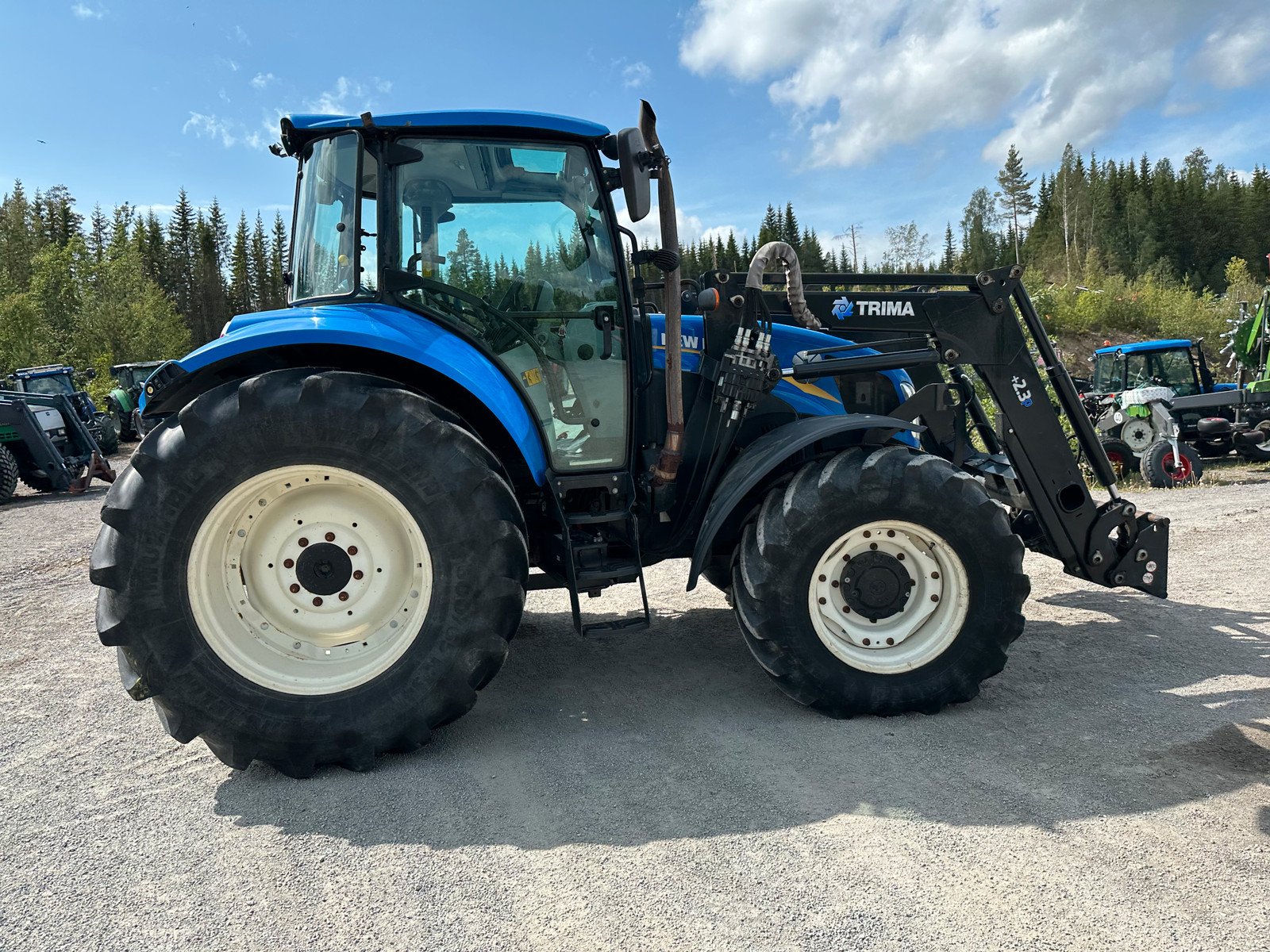 08f3236d-3f8f-43dc-9750-cdc70718cc39 new holland t5.115 – 115ch – 2 230 h – 2013