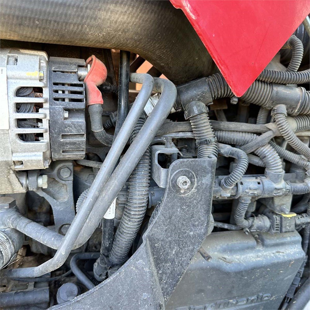 0cc7105e-9eed-43c9-b686-dacdaad07612_largesize massey ferguson 6615 dyna 6 – 150 ch – 2014 – 5 390 h