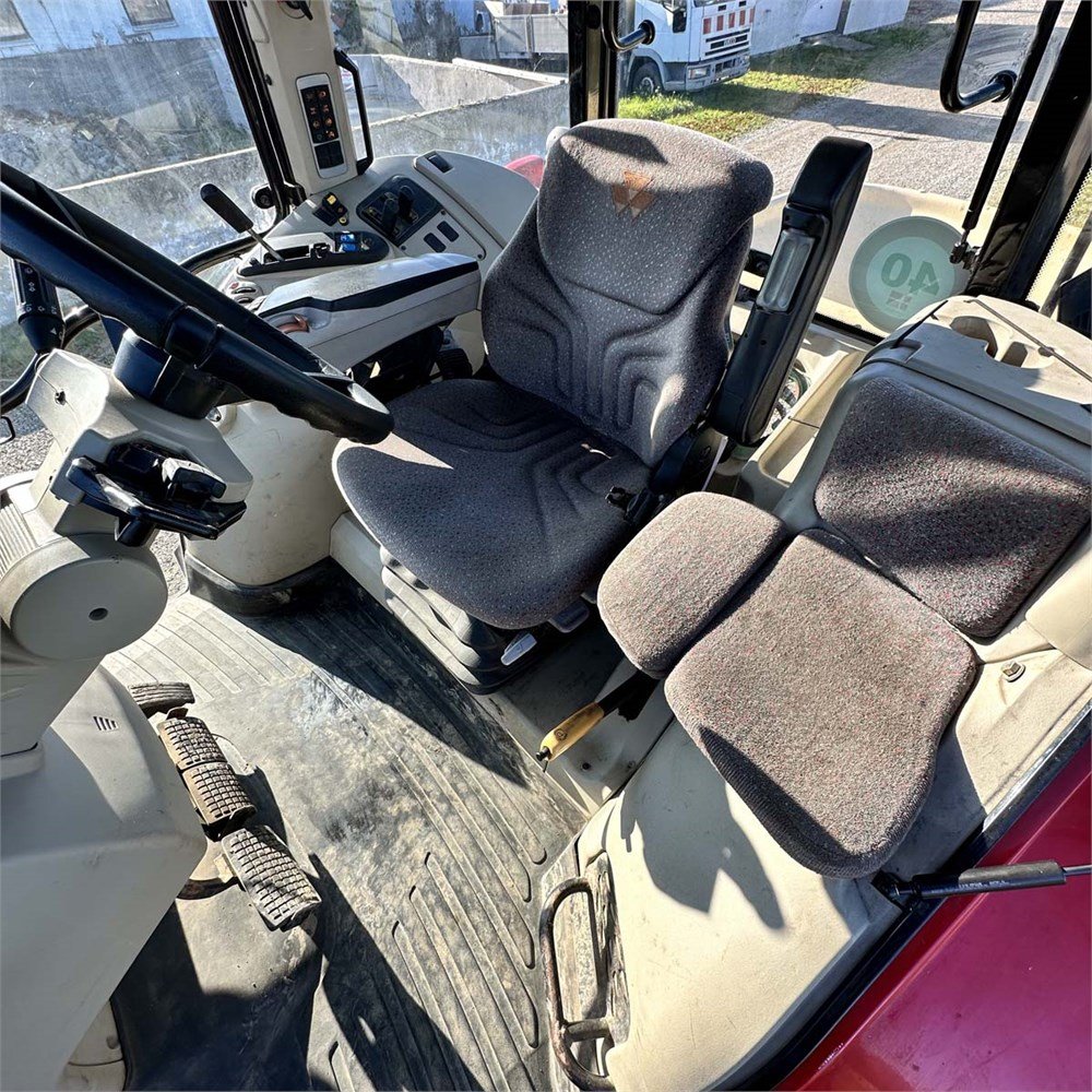 0db9f16e-33d5-46f8-a4eb-bc672a3b45e8_largesize massey ferguson 6615 dyna 6 – 150 ch – 2014 – 5 390 h