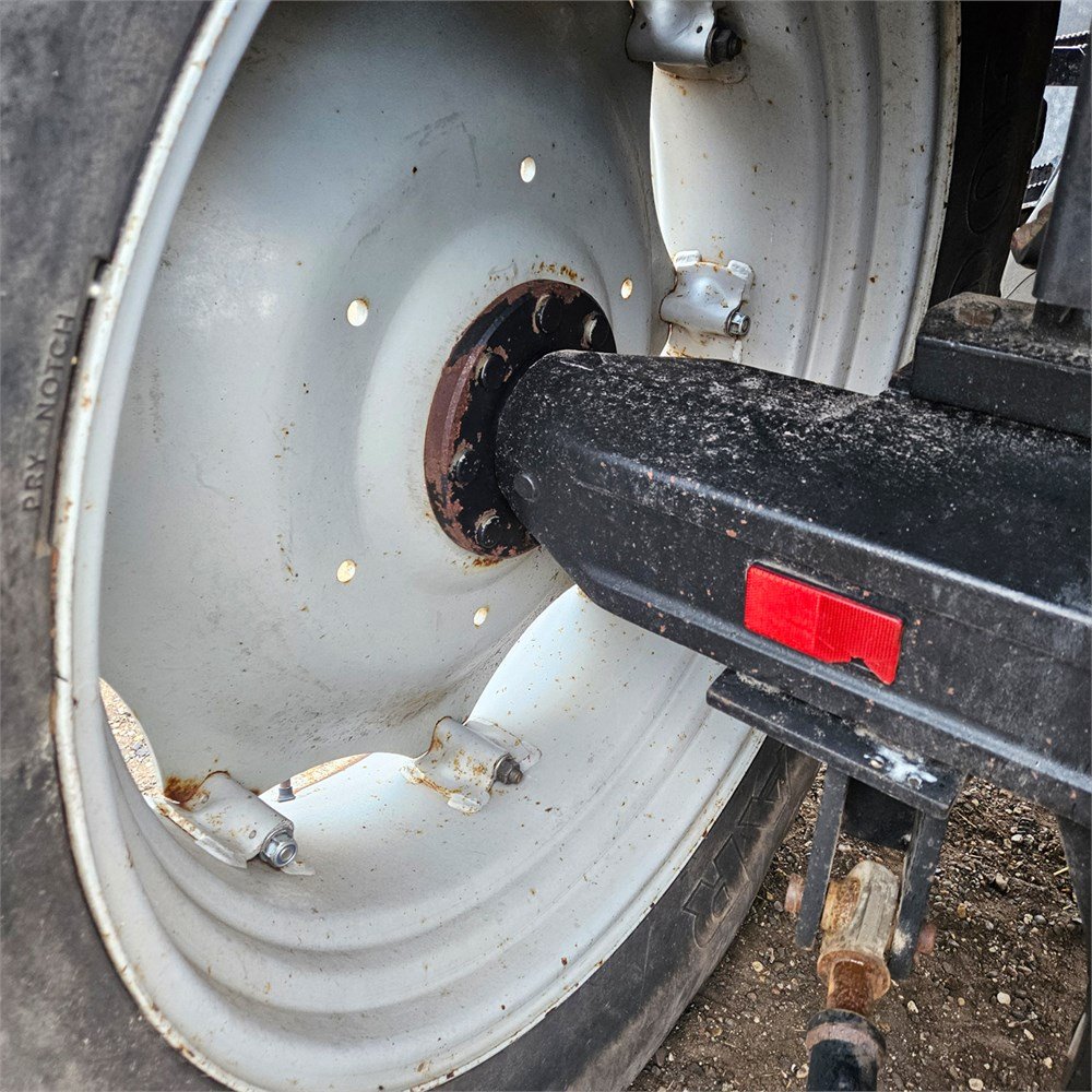 1134f8fb-5936-46a0-a199-63640653ffeb_largesize massey ferguson 5465 – 109 ch – 5 715 h – 2005