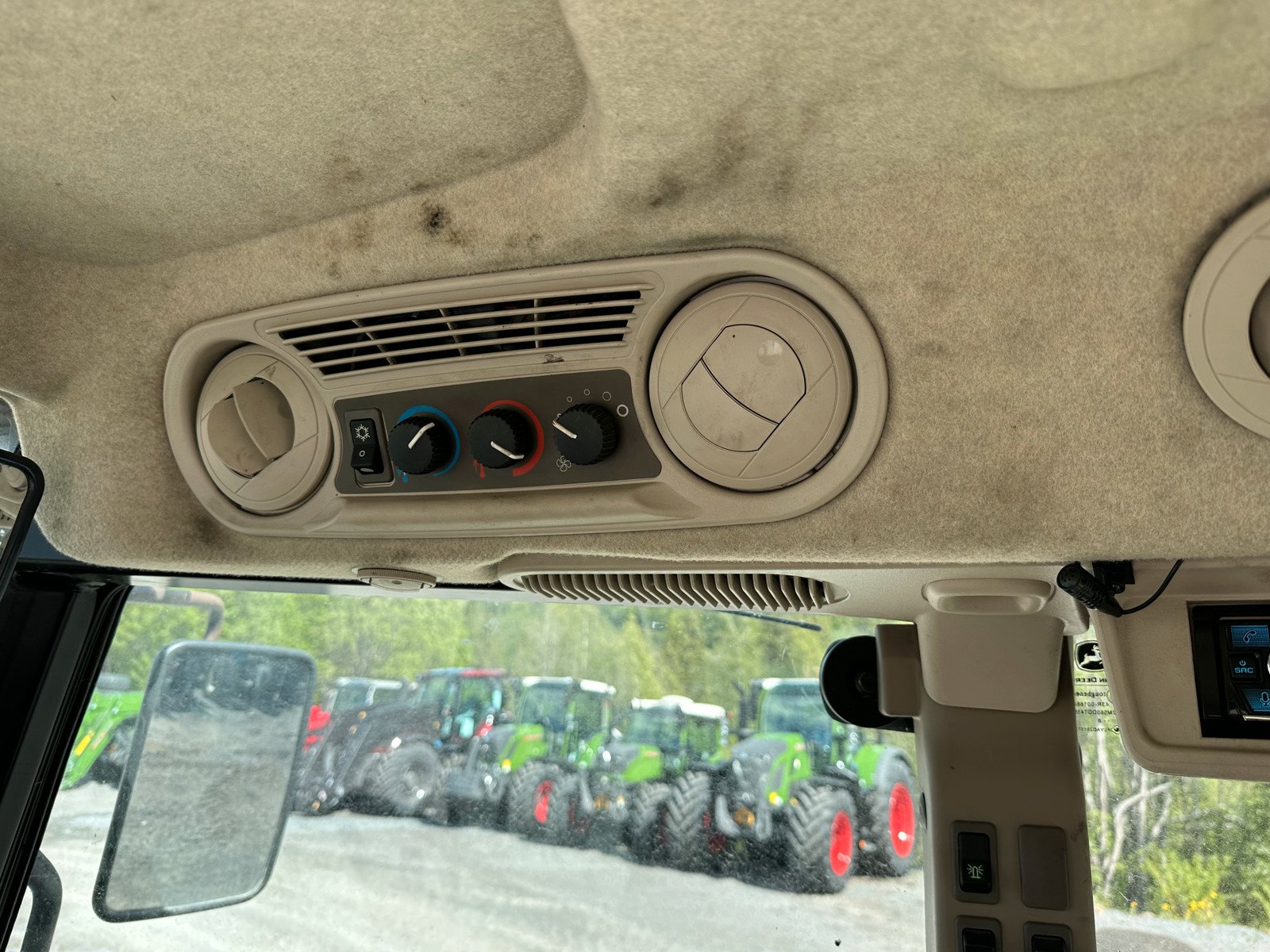 141b7532-fc5f-4511-bbde-b5246f2ddb33 john deere 5090r – 98 ch – 3 985 h – 2009