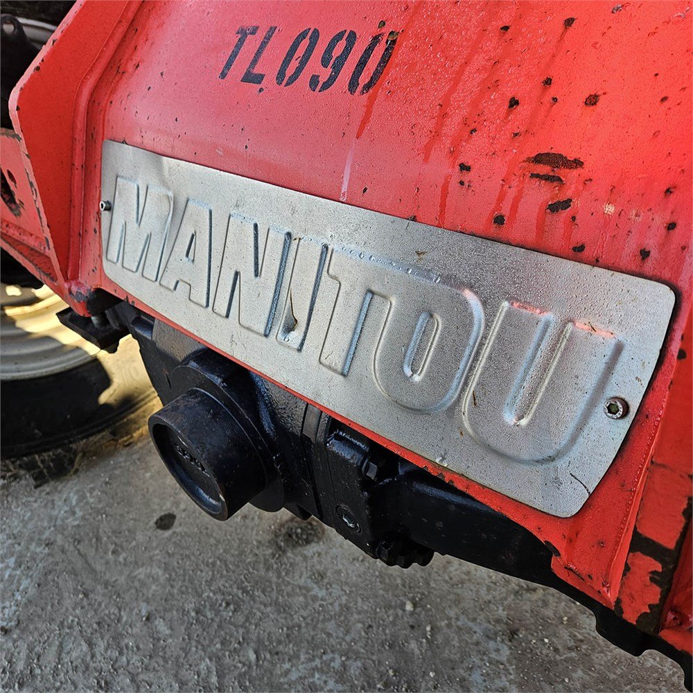 154c2721-7a47-4f3e-b859-20312c00ff90_largesize manitou mt932 easy 75d – 9 m – 1 555 h – 2017