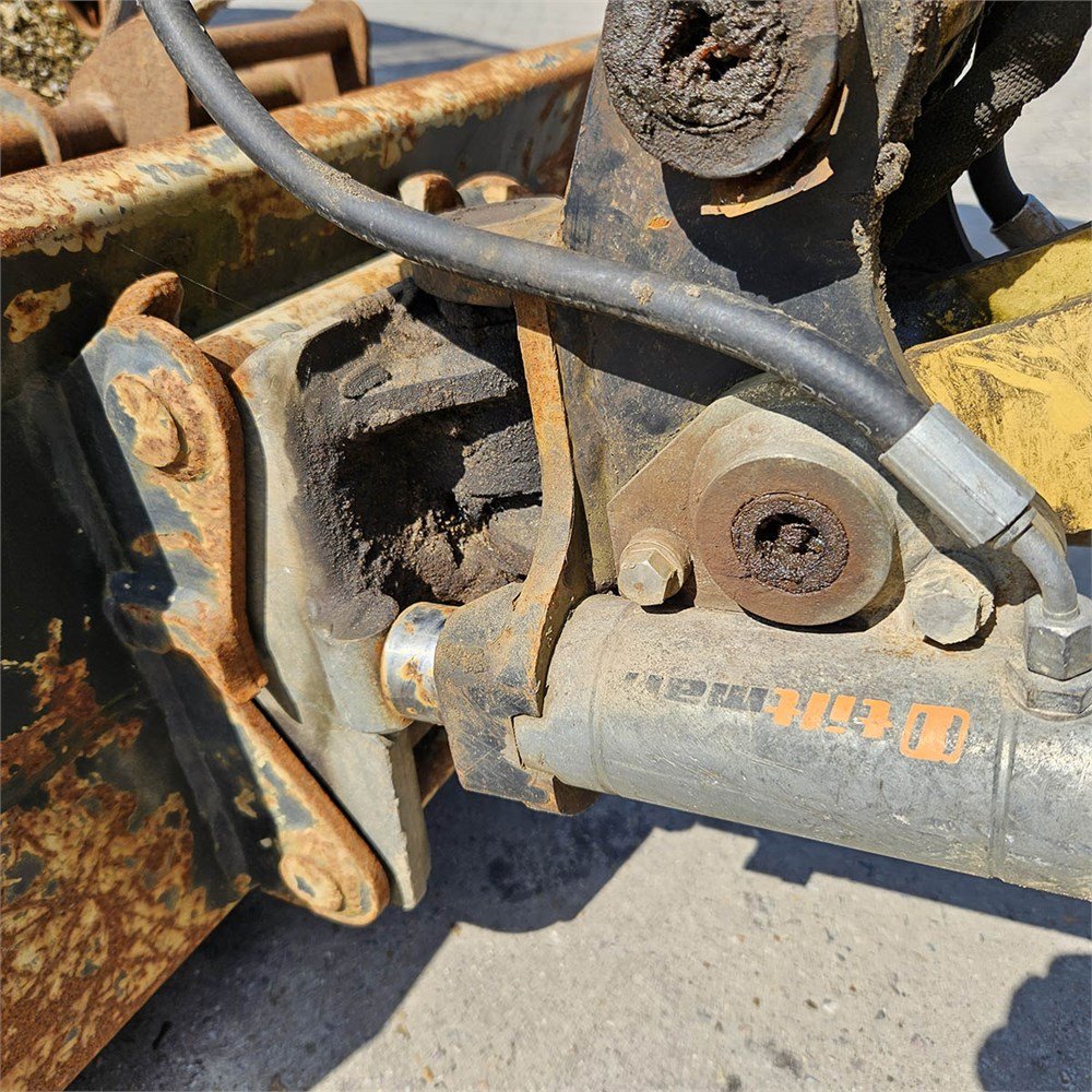 1650896f-b26e-4c5b-a61d-dd374633ef54_largesize yanmar sv19 vt 2t 565 h 2022