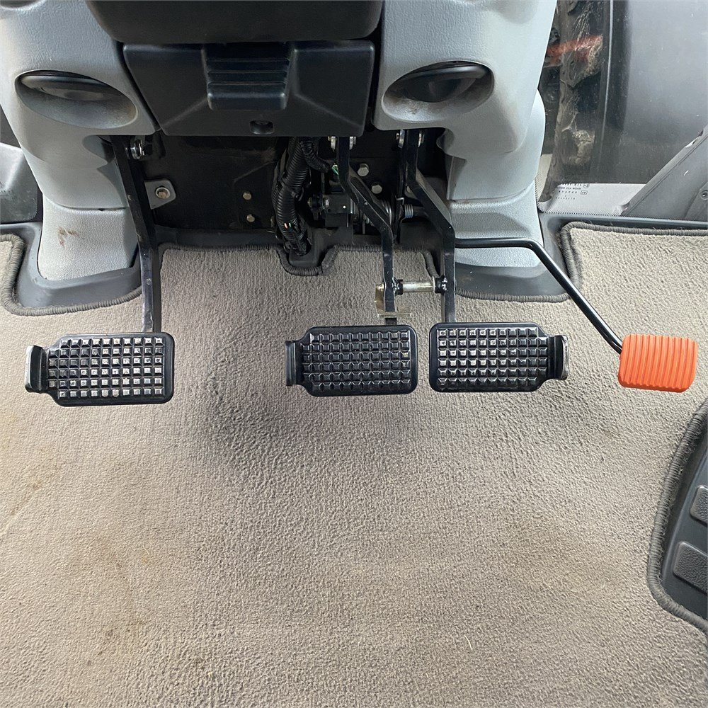 1779a25d-2f32-47e5-932f-b1ca2b059dd4_largesize new holland t7.220 – 167 ch – 2013 – 6 308 h