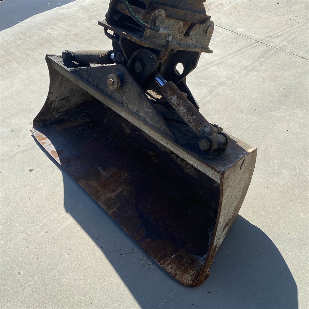 18f93876-ca43-47fb-8723-e6c7b4cbfbb4_largesize caterpillar 302.2d – 2t2 – 5 415 h – 2013