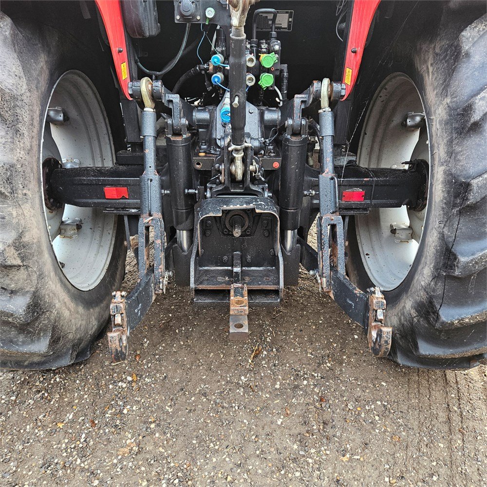 1930aaa6-afff-4edf-a6f2-02ac56f4fe73_largesize massey ferguson 5465 – 109 ch – 5 715 h – 2005