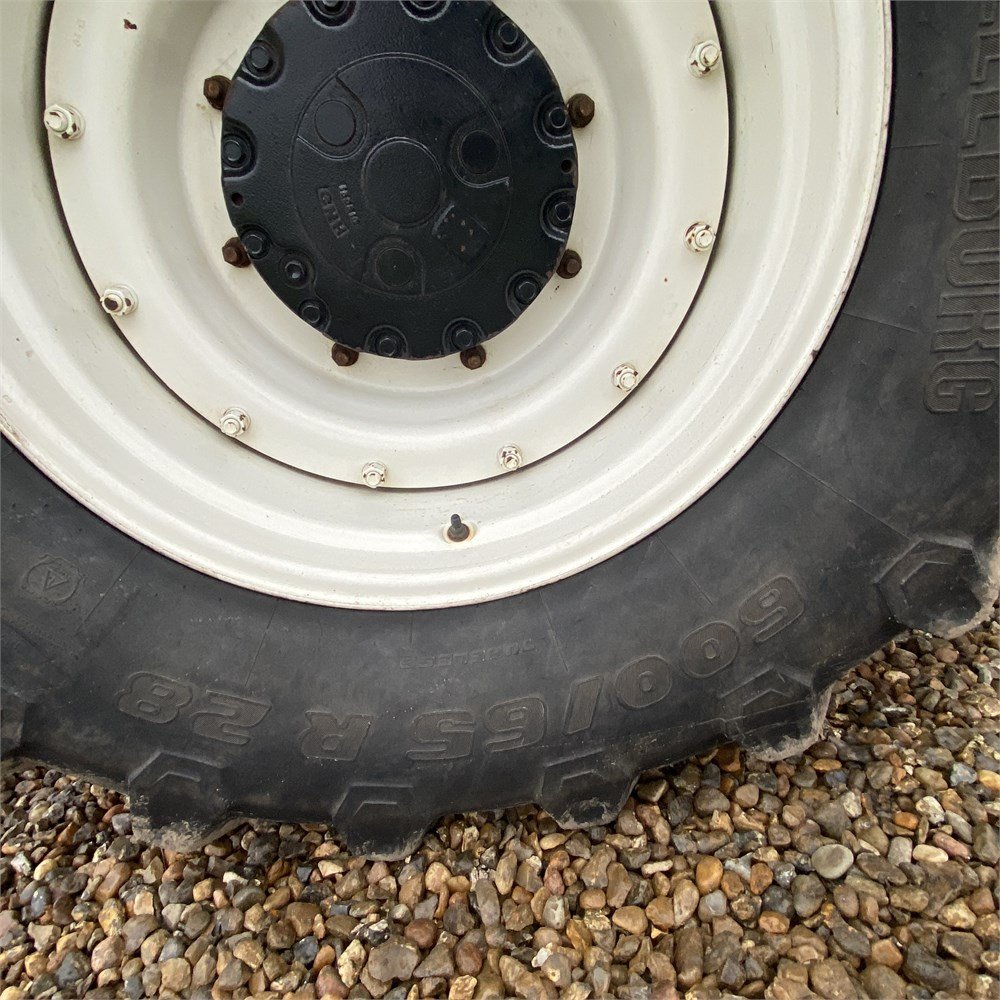 1dbb4dba-7a67-4c56-8802-2d3ef10bcc75_largesize new holland t7.220 – 167 ch – 2013 – 6 308 h