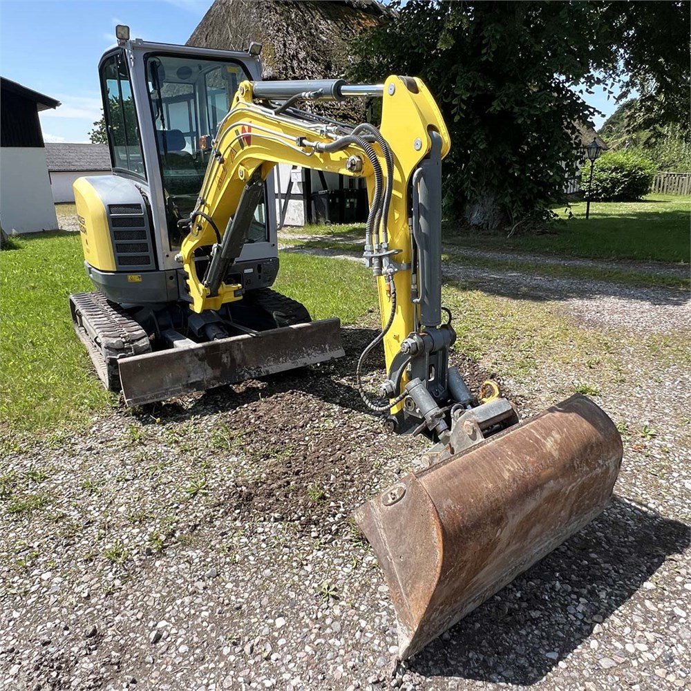 1f1db36f-81a8-4b7a-97da-287781fbaf10_largesize wacker neuson ez26 2t6 2 230 h 2020