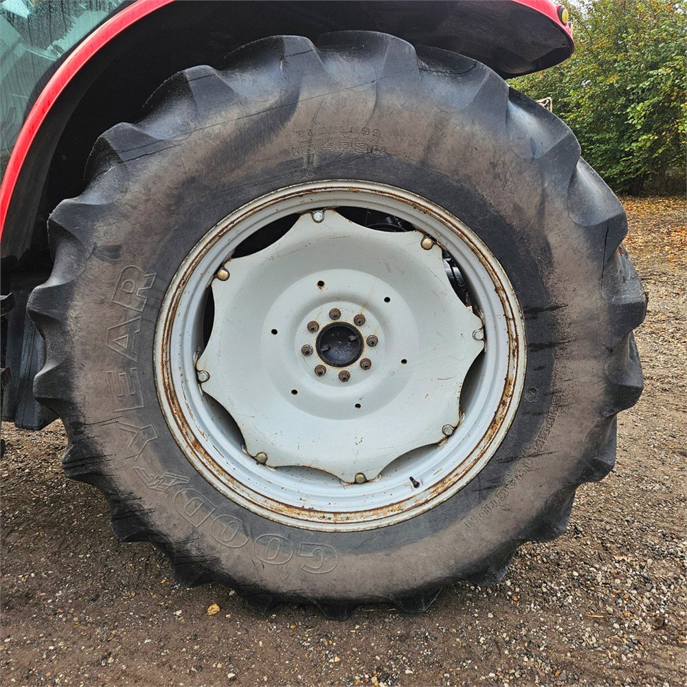 2053093c-a05a-4778-94a7-9f732b9eca46_largesize massey ferguson 5465 – 109 ch – 5 715 h – 2005