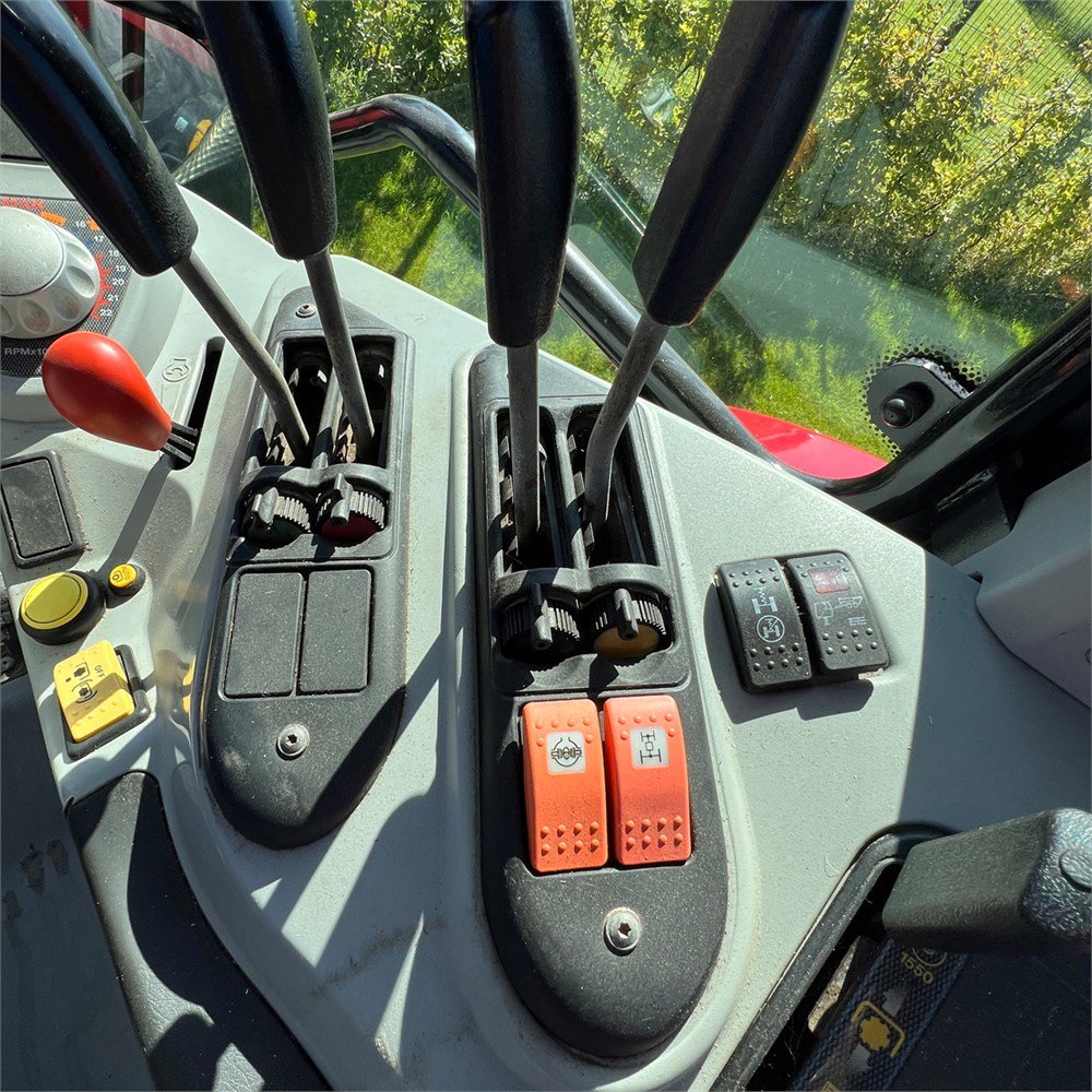 23165e25-06e5-4a19-8576-a412debda898_largesize massey ferguson 6480 – 147 ch – 2008 – 7 700 h