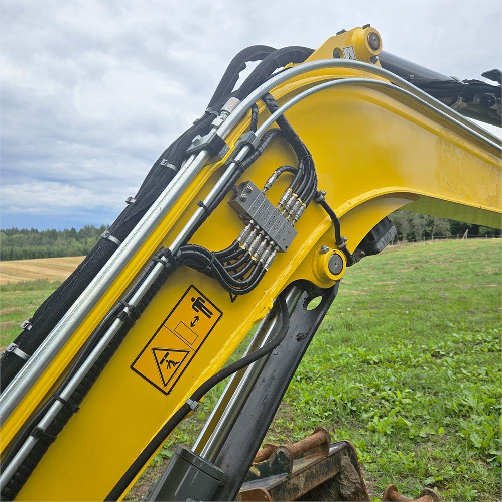 2481756d-f52b-4668-86c5-511f4cb8568f_largesize wacker neuson et35 3t5 2 746 h 2019