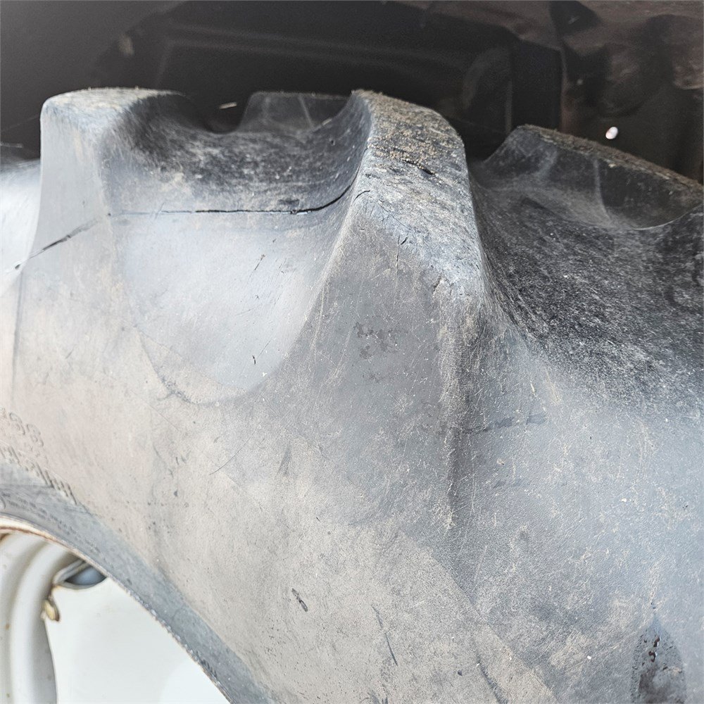 25a5f2b2-964a-4baf-8a98-7482b8fc04f4_largesize massey ferguson 5465 – 109 ch – 5 715 h – 2005