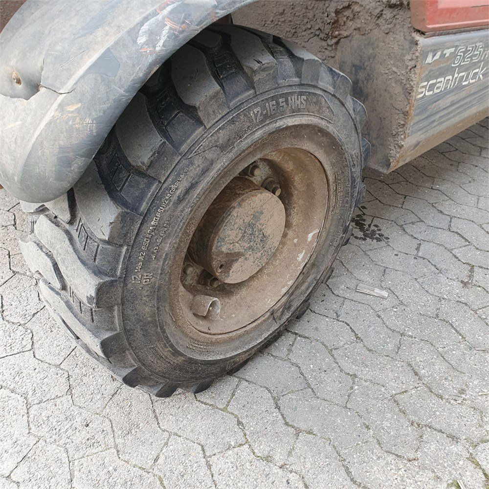 25c4cdac-7936-4568-a07e-ff393416e036_largesize manitou mt 625 h comfort – 5,85 m – 6 250 h – 2014