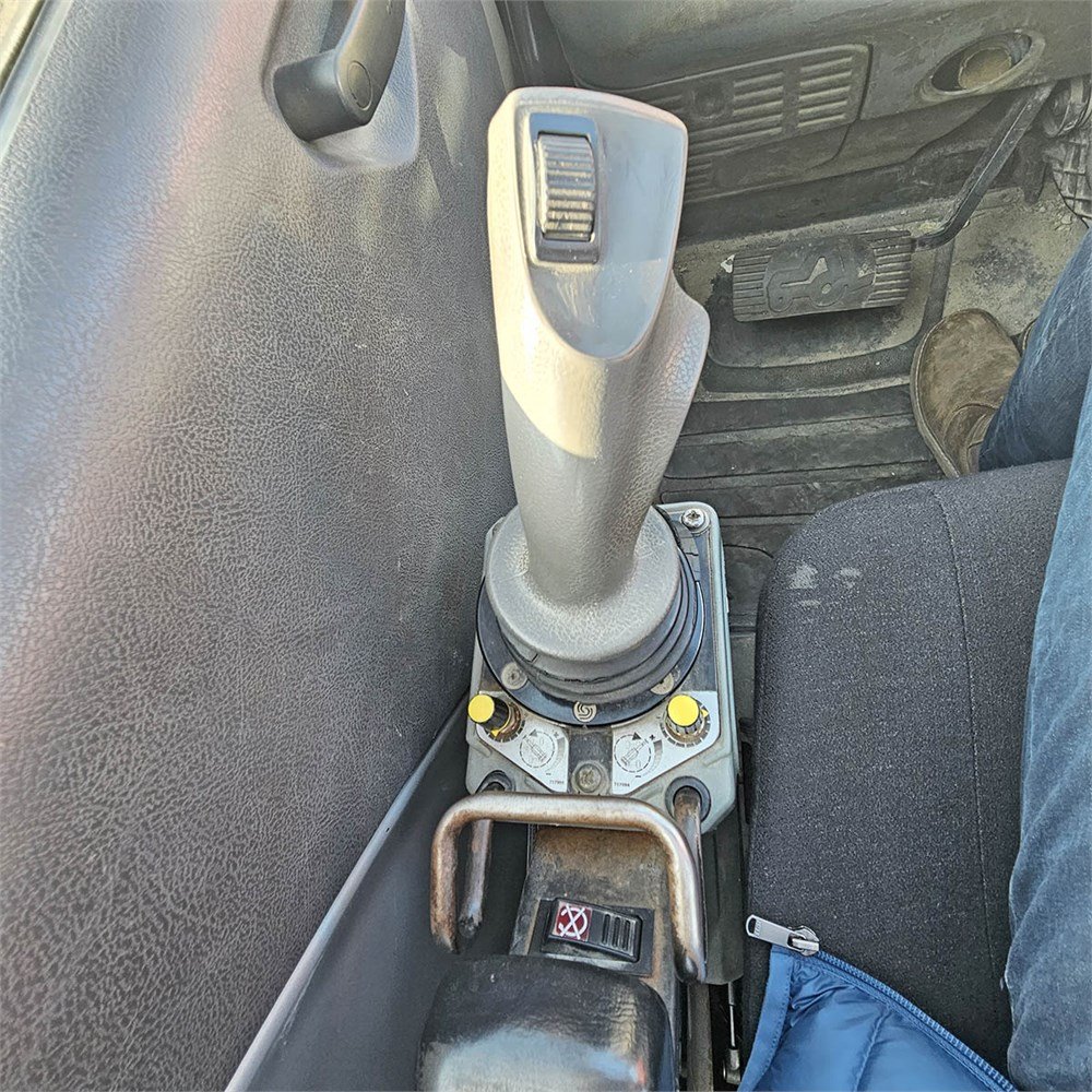 2810f00f-29e1-450a-a4f6-430b407a9e53_largesize manitou mrt 2150 turbo privilege 21 m 9 410 h 2010