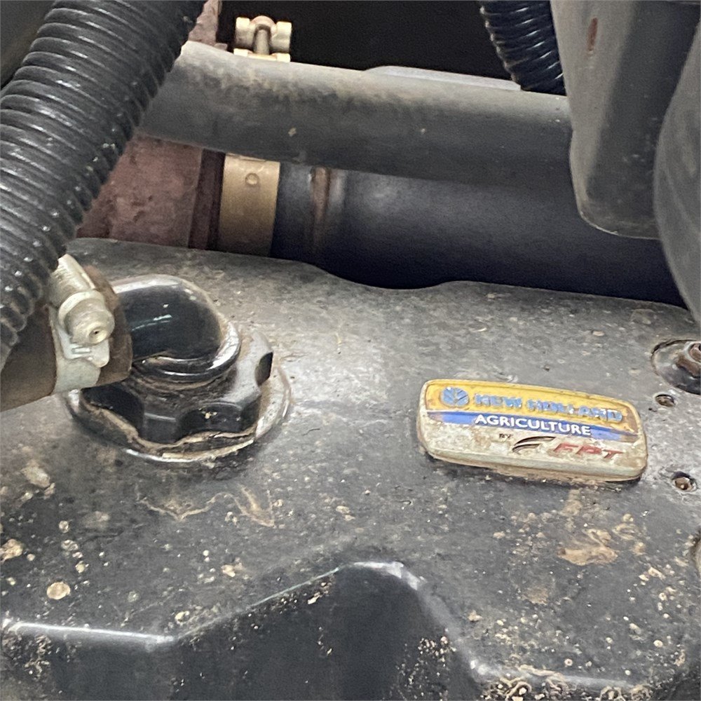 28f424c3-8b63-4283-97f2-e6e922816ac3_largesize new holland t7.220 – 167 ch – 2013 – 6 308 h