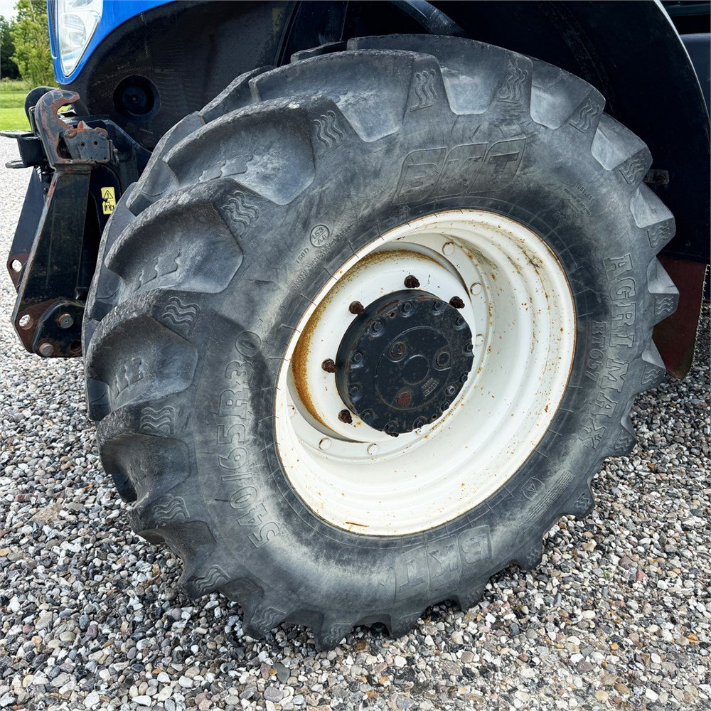 2b102ce3-6df2-43ef-9d8f-941f9e68b658_largesize new holland t 7.250 auto command – 200 ch – 2012 – 7 775 h