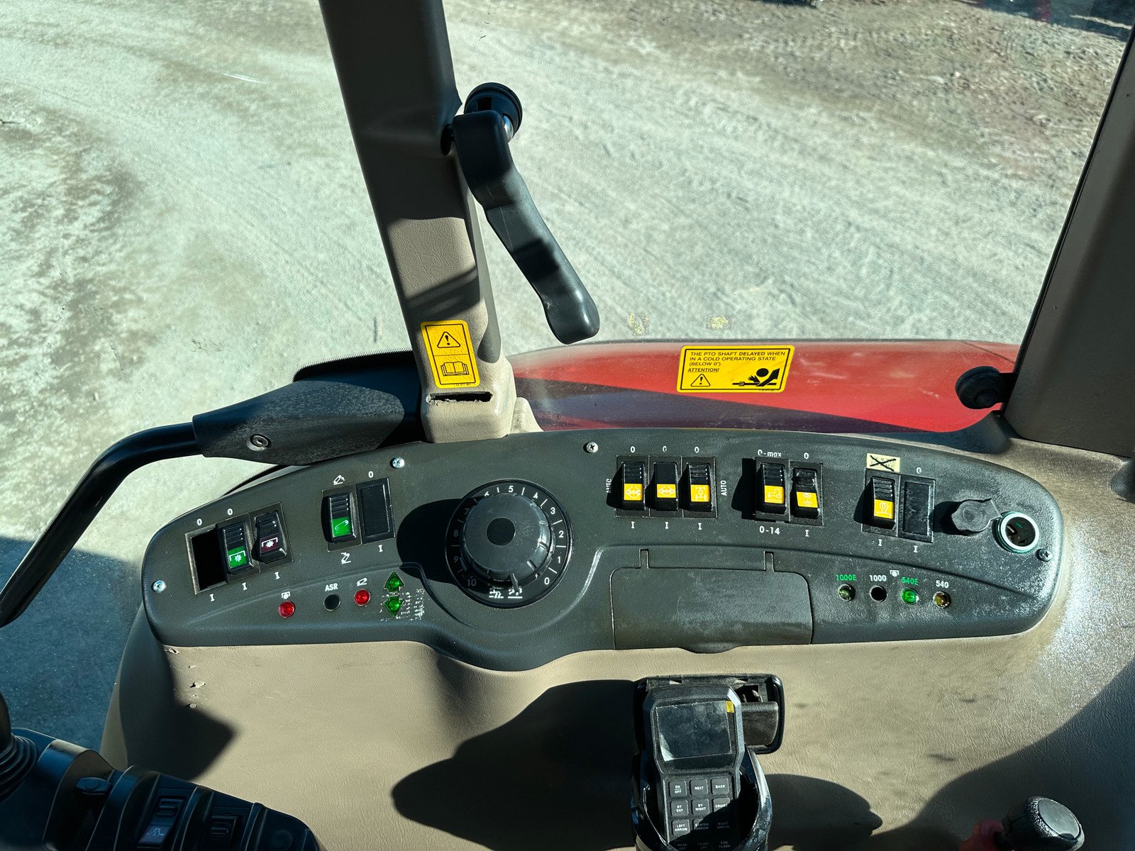 2ec54081-0b59-421e-b214-f017ffc0738b case ih cvx 130 – 130ch – 5 600 h – 2001