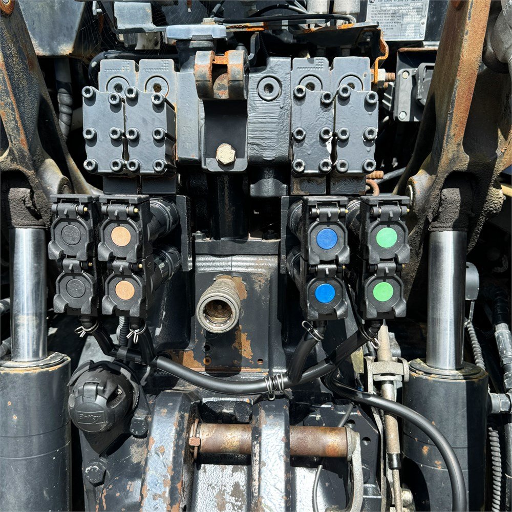 2eecb82c-ec50-49ea-9de3-6e7885708f60_largesize new holland t 7.250 auto command – 200 ch – 2012 – 7 775 h