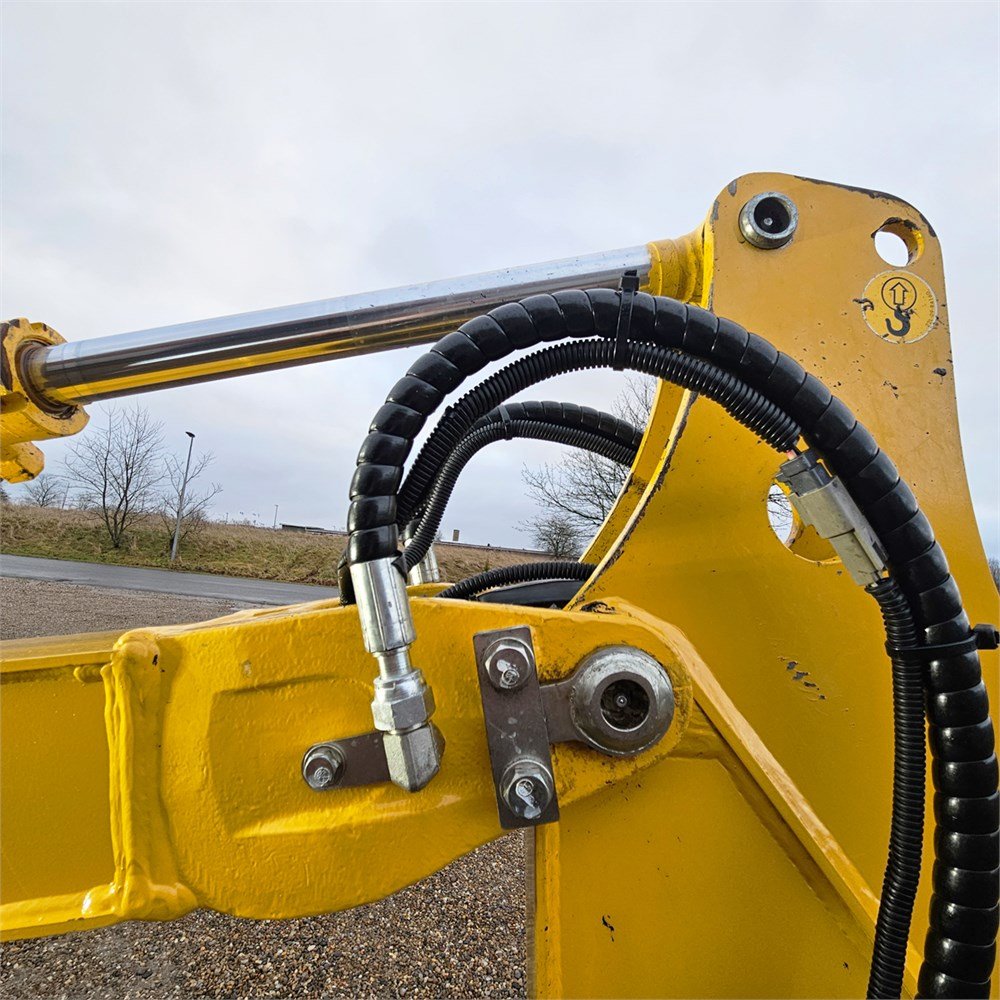 350fa2e4-f43a-4ad0-a83a-eeaa127bd2ef_largesize komatsu pc20r 5 2t 1 169 h 2022