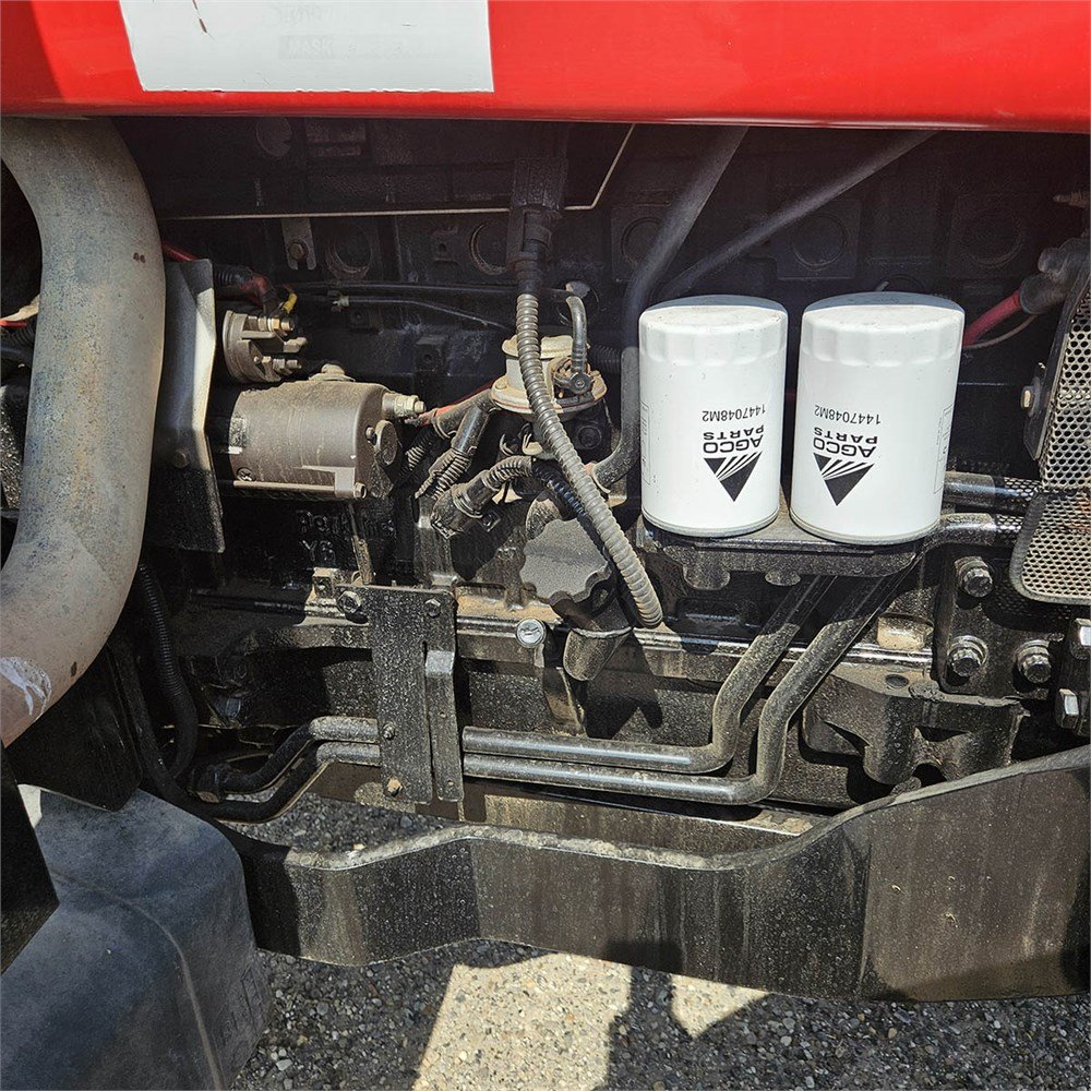 353952ab-5420-4fd6-bde4-54c64265a318_largesize massey ferguson 6480 145 ch 8 574 h 2004