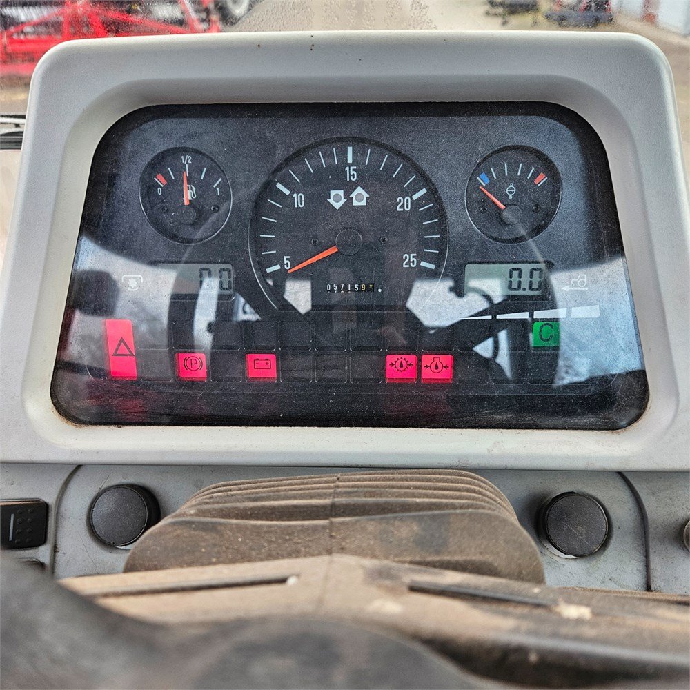 3617fa0d-5f69-4fd8-8081-5c8ab59fd304_largesize massey ferguson 5465 – 109 ch – 5 715 h – 2005