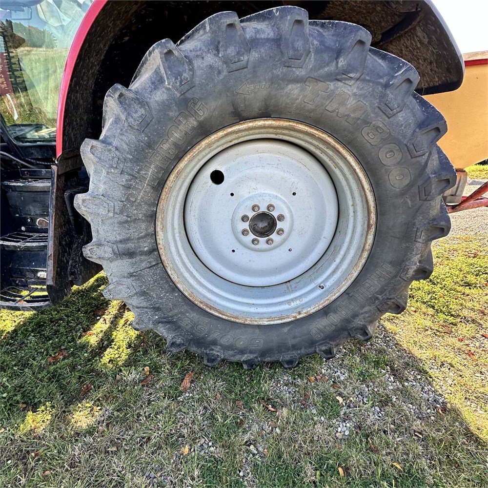 37316421-1862-41a6-91f3-bcfba1203ae0_largesize massey ferguson 6615 dyna 6 – 150 ch – 2014 – 5 390 h