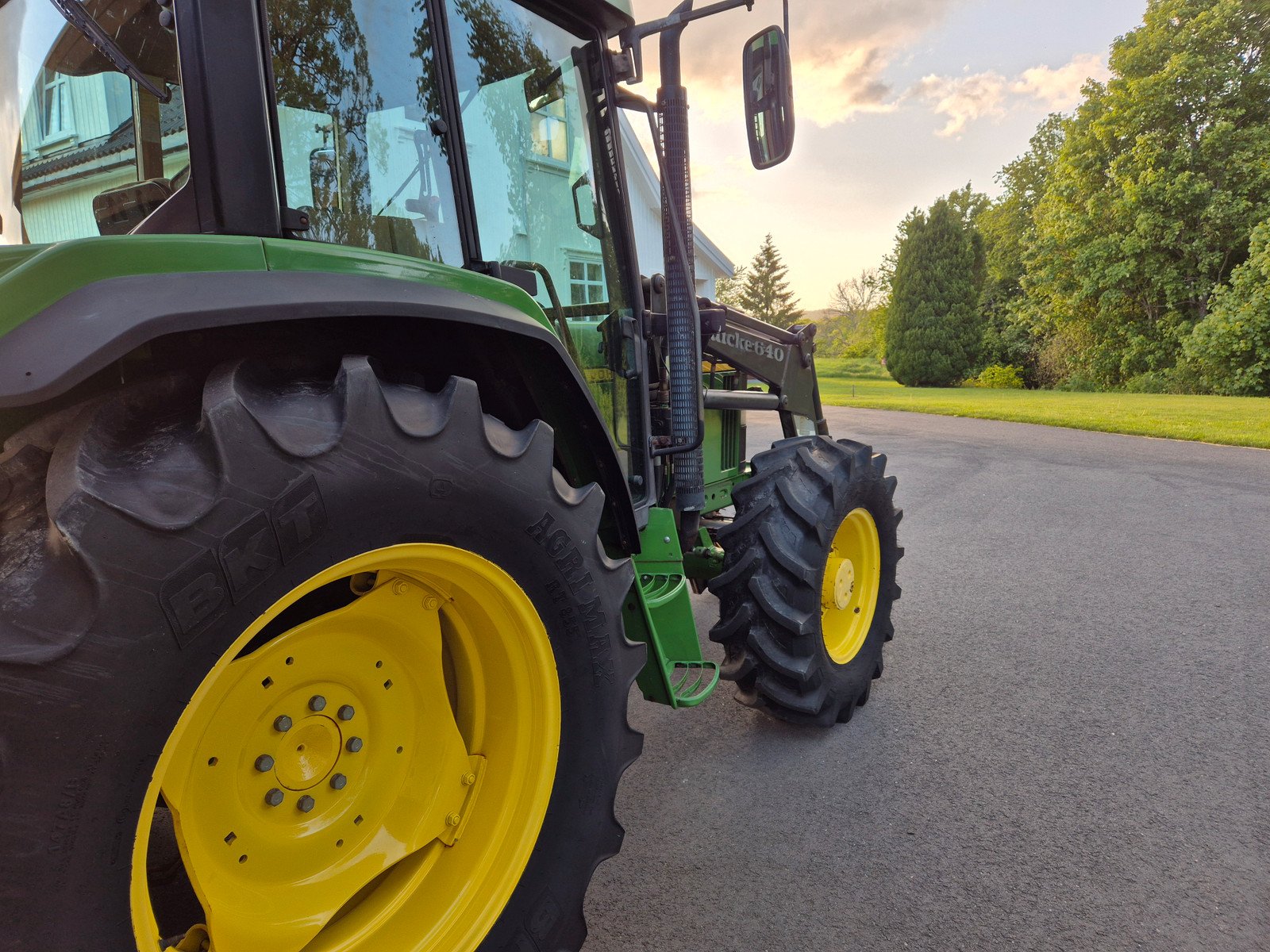 37f7b481-dd12-4e6a-aed1-b799d6d969d5 john deere 6200 – 85 ch – 7 024 h – 1993