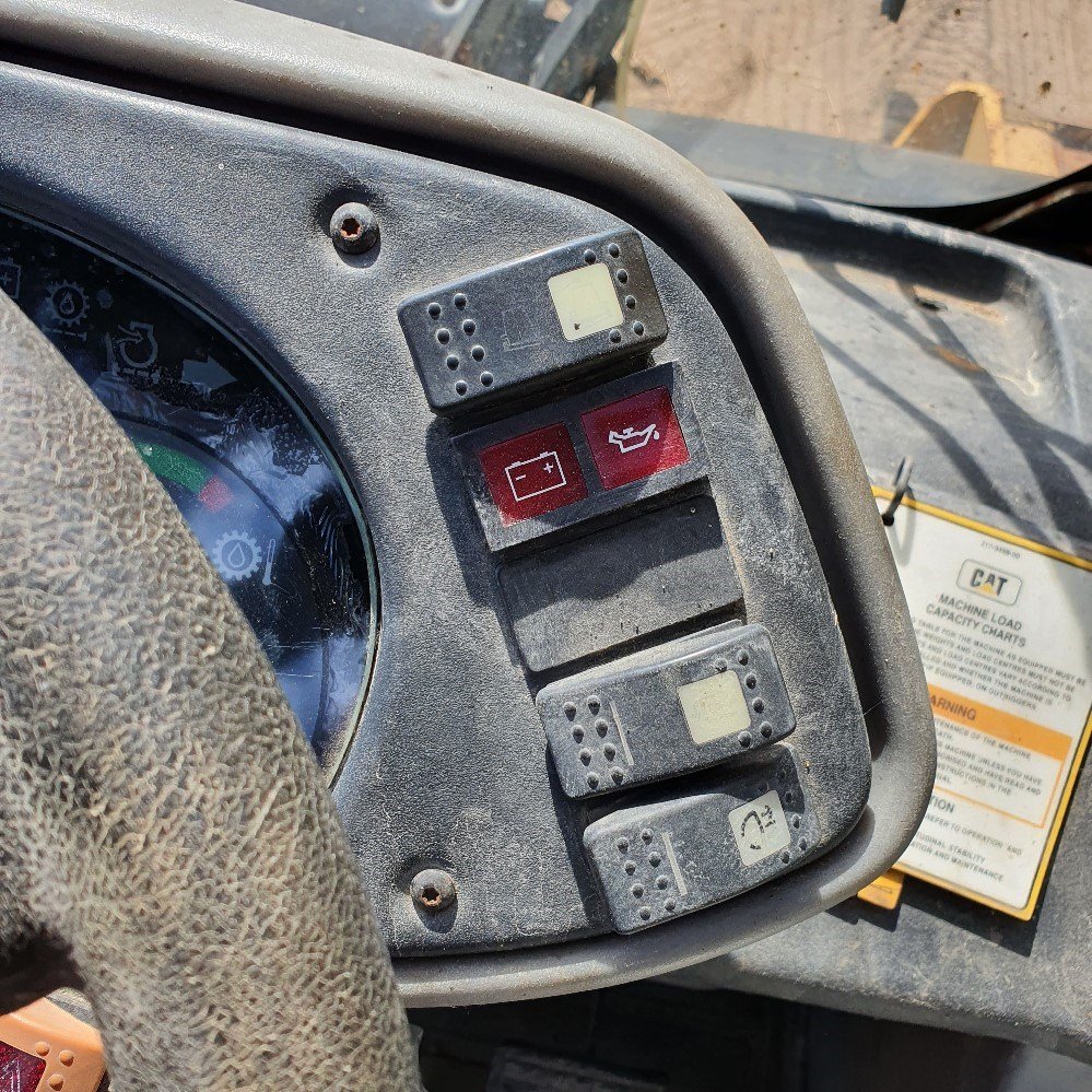 388cc306-6c2b-402d-867d-efe153a1f082_largesize caterpillar th350b – 11 m – 3 450 h – 2004