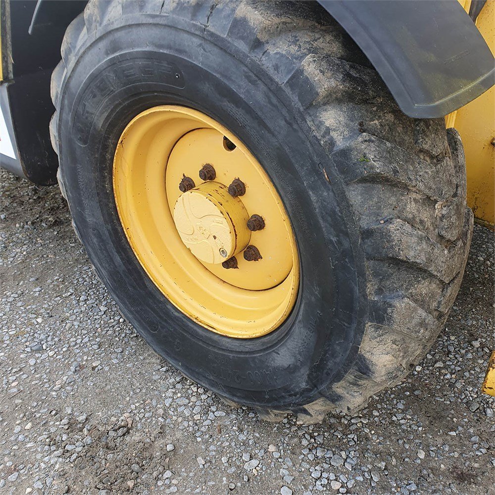 39f48b3e-aabe-4f8e-b7b3-ac043bcd2b39_largesize komatsu wh 716 – 16 m – 2 250 h – 2005