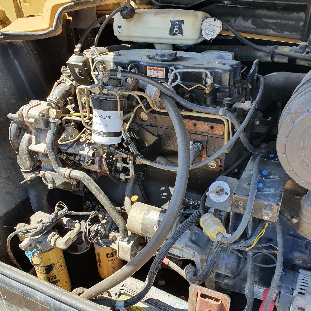 3c1e534e-e13c-4195-983f-6c6384101d6d_largesize caterpillar th350b – 11 m – 3 450 h – 2004