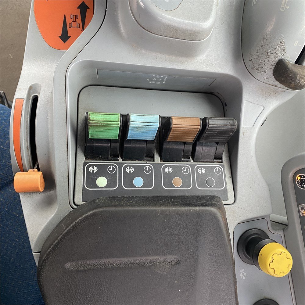 3c3bf382-c325-4015-934b-afed6c5da21d_largesize new holland t7.220 – 167 ch – 2013 – 6 308 h