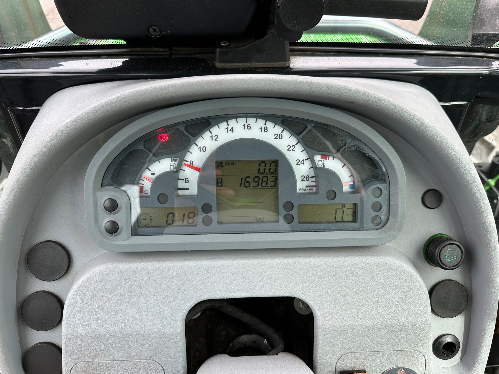 3c6c8fb0-4137-4382-932a-905eb87c592f deutz fahr agroplus 410 dt 95 ch 1 698 h 2013