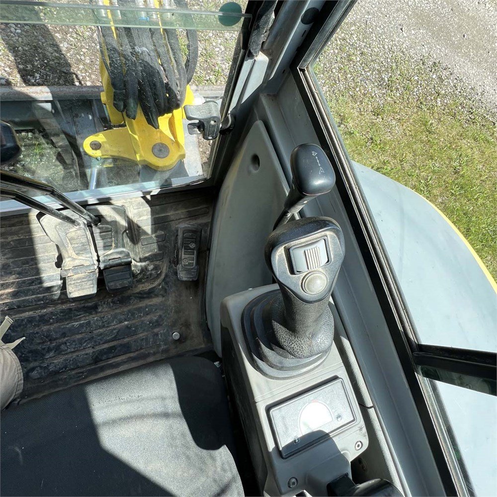 3d640f38-4461-4ff6-9608-950a2367fb07_largesize wacker neuson ez26 2t6 2 230 h 2020