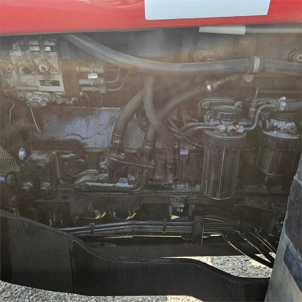 3e854cf4-2b2b-48fe-a6cd-380b79a0e40a_largesize massey ferguson 6480 145 ch 8 574 h 2004