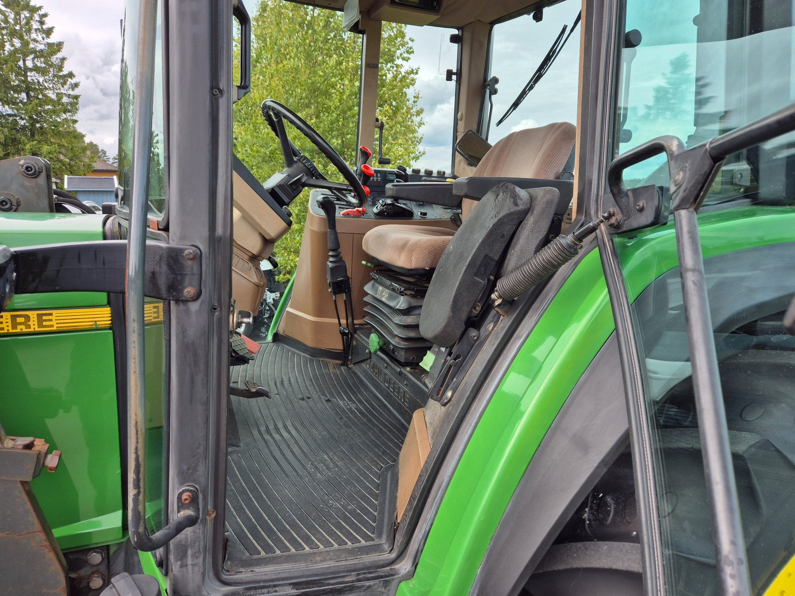 3fdb2e43-a53f-4799-9534-ab200c11e160 john deere 6200 – 85 ch – 7 024 h – 1993