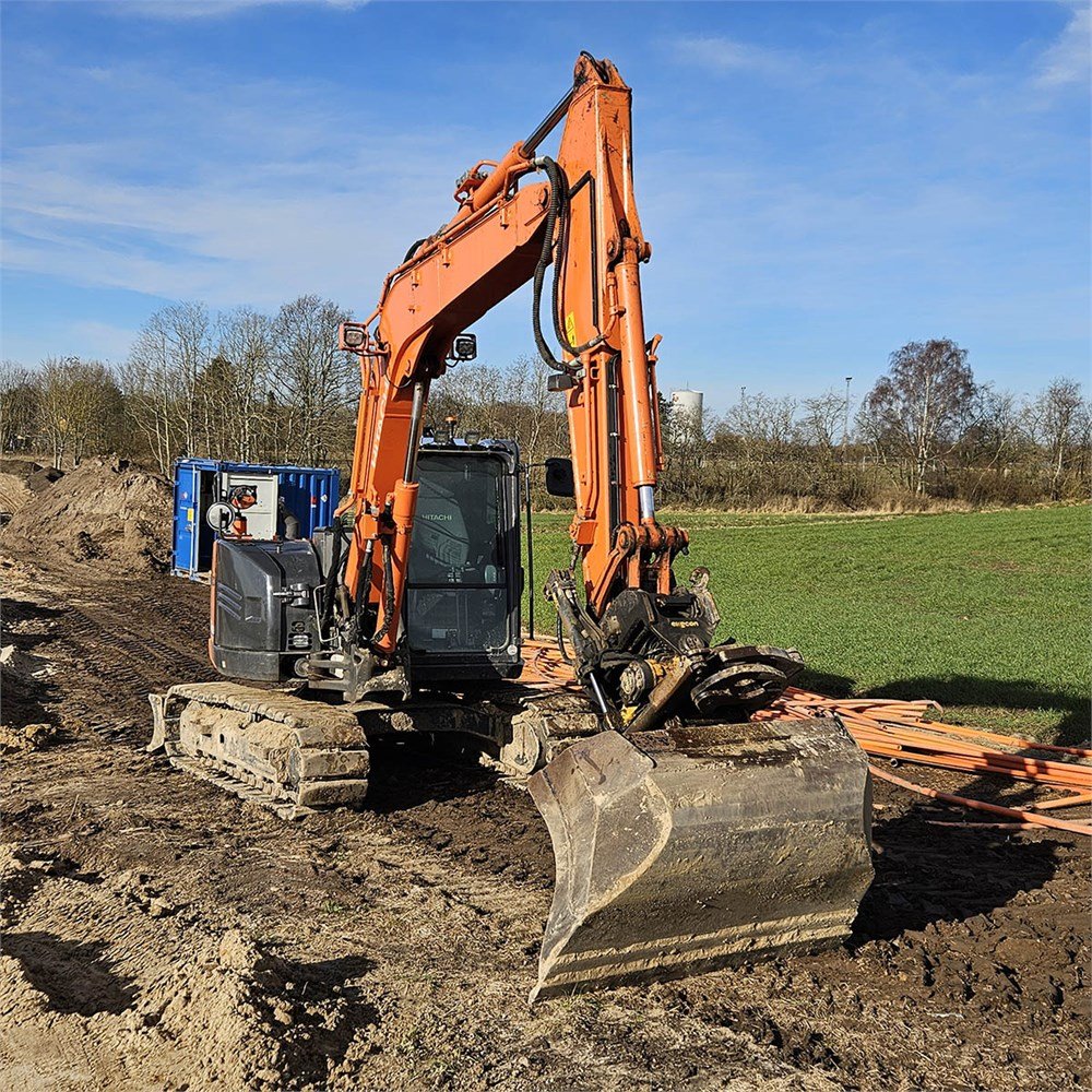 400d6057-79b0-420d-a9c2-64487f42e060_largesize hitachi zx85usb 6 8t6 3 141 h 2020