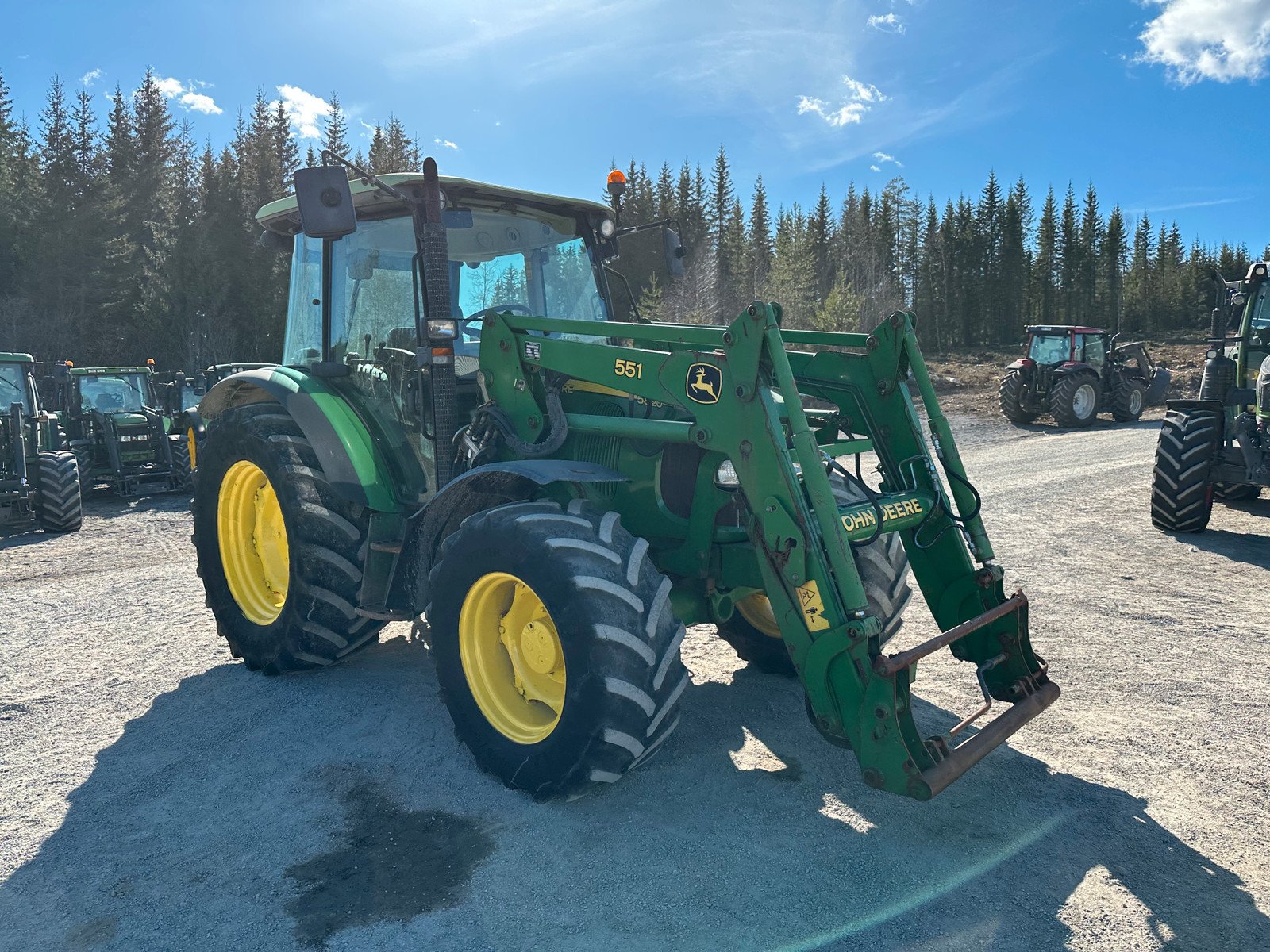 426197b4-1204-4ed9-b906-a20ad26cc0b5 john deere 5820 88 ch 5 384 h 2005