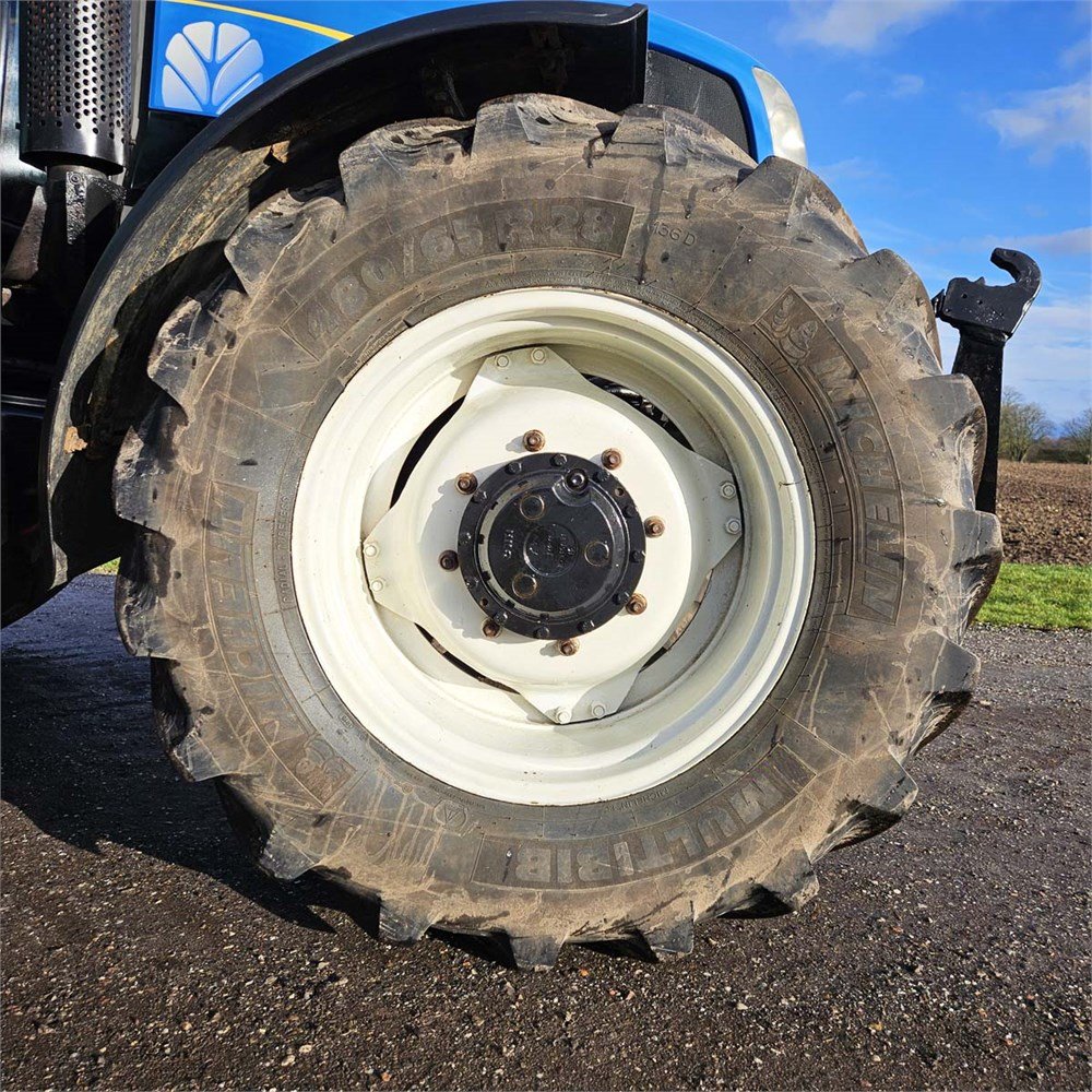 42c6af4f-02c9-438c-8d81-111723275eea_largesize new holland t6020 – 112 ch – 2010 – 2612 h