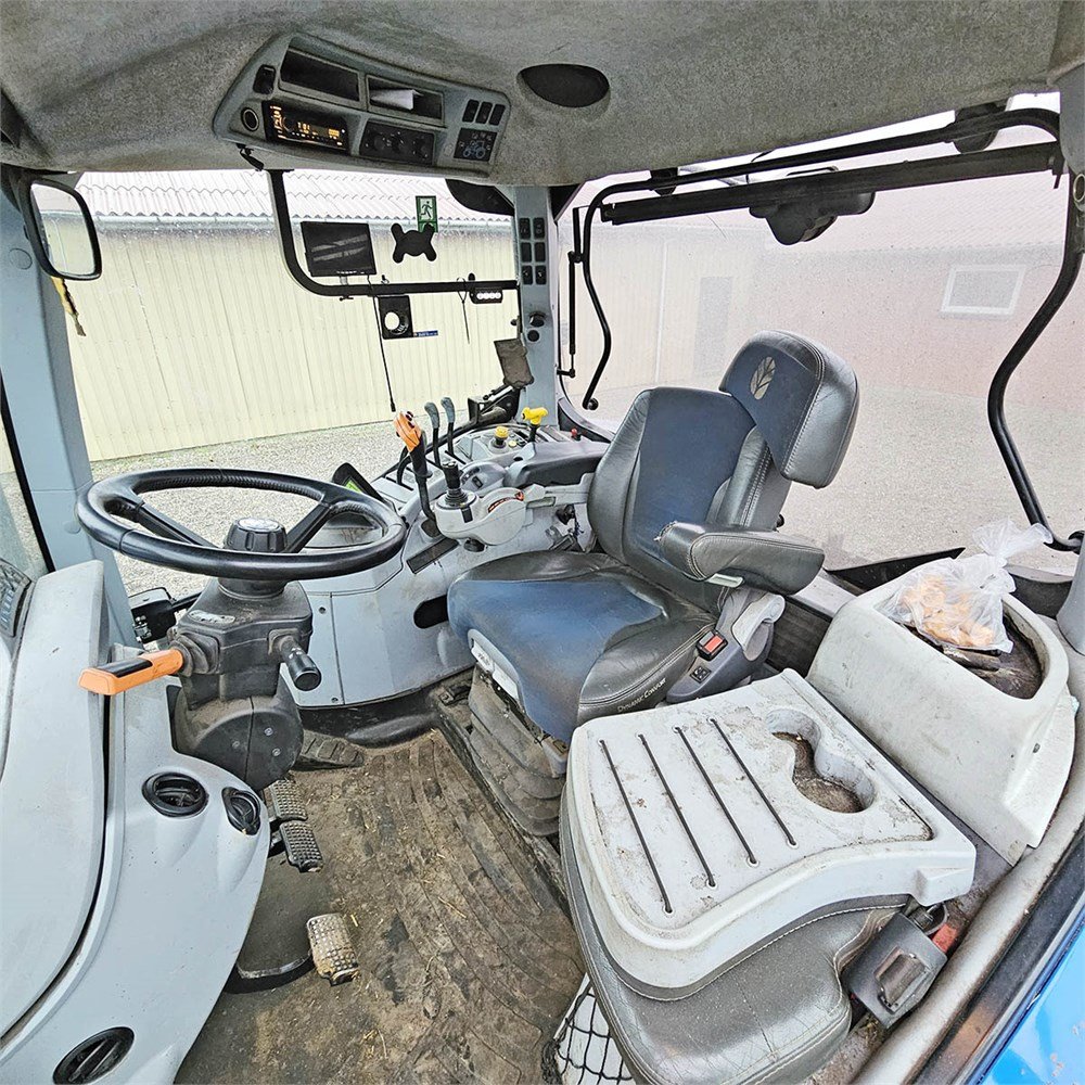 45dad06e-fcd3-467b-9633-45547aad58f6_largesize new holland t7.175 e1 – 155 ch – 2018 – 4 658 h