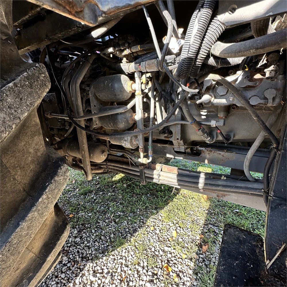 475be40b-c3db-4e94-a664-836a3f7f3b2b_largesize massey ferguson 6615 dyna 6 – 150 ch – 2014 – 5 390 h