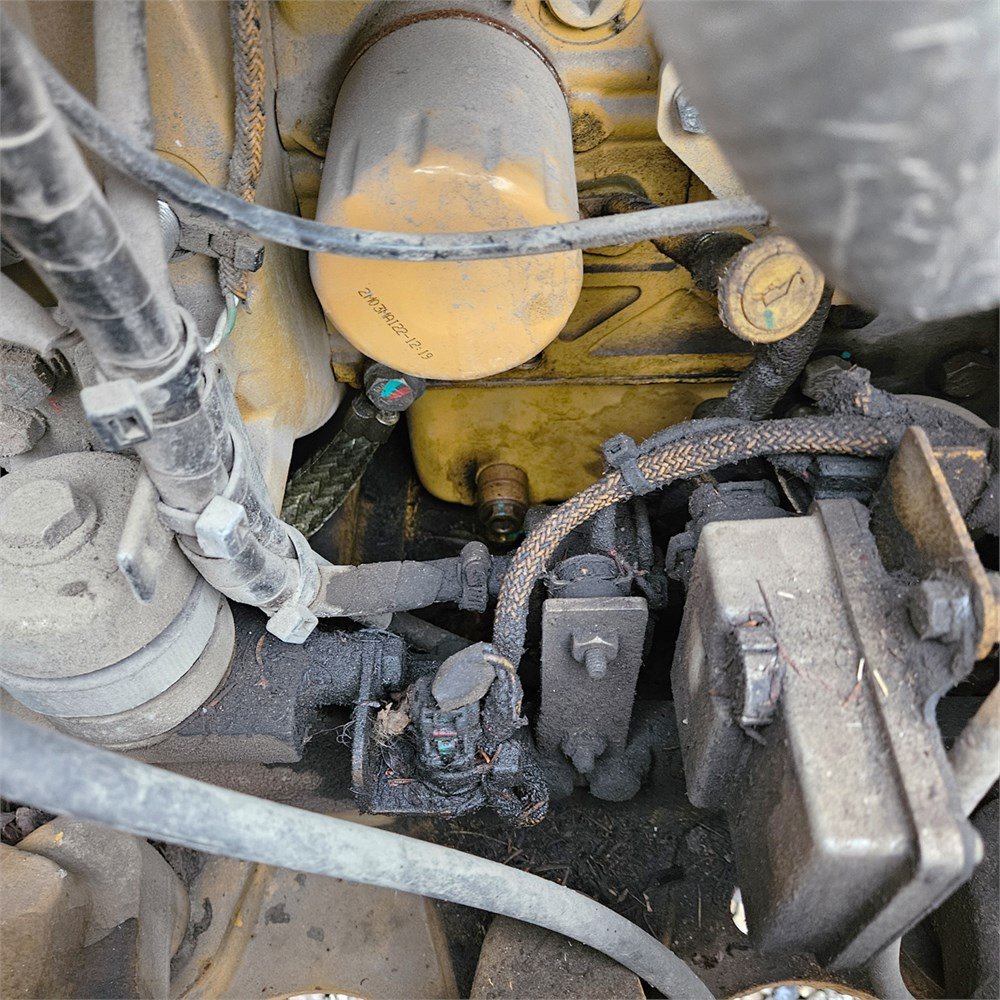 482e985b-7383-45ec-af51-0d387fec29b3_largesize caterpillar 301.6 – 2t – 2 895 h – 2019