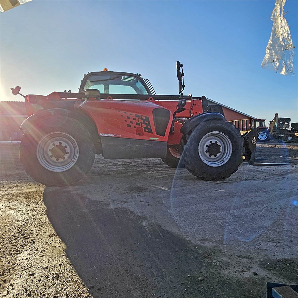 4a813c29-0d09-4702-bd31-1842baad92dd_largesize manitou mt932 easy 75d – 9 m – 1 555 h – 2017