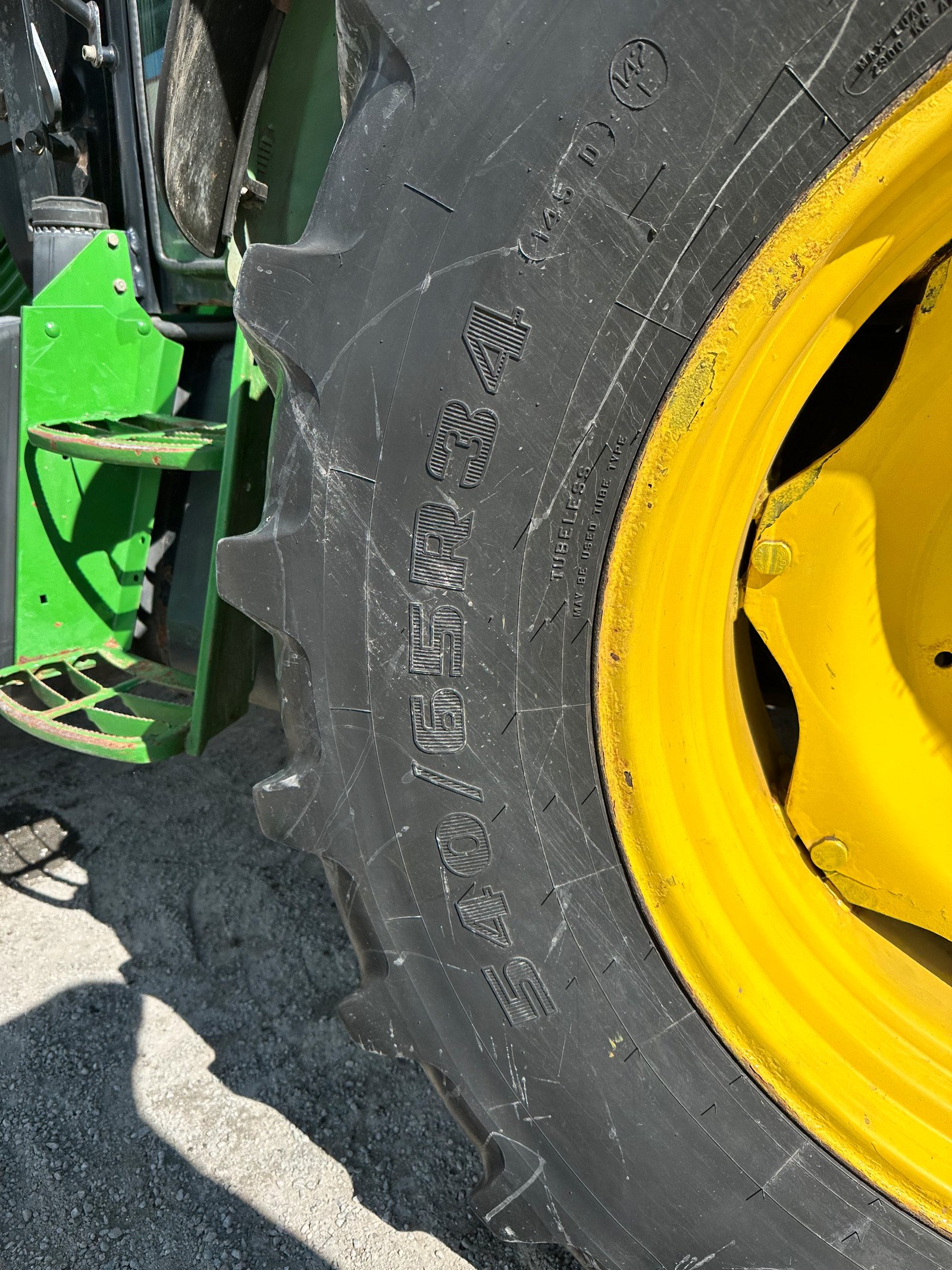 4b0ec77d-c11b-4a69-9c3b-1dd5cd0fb50b john deere 5090r – 98 ch – 3 985 h – 2009