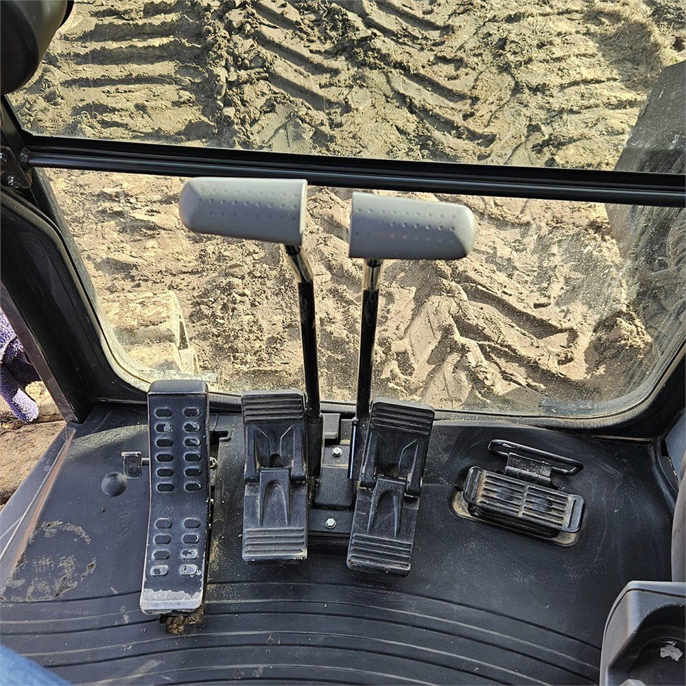 4c07ae57-d707-410b-a9ff-f4651e9e3751_largesize hitachi zx85usb 6 8t6 3 141 h 2020