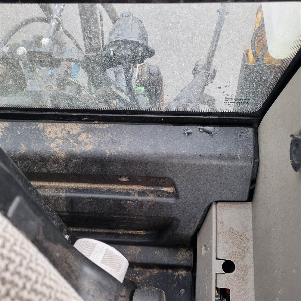 4c5b1264-dfc3-4241-aae7-54c0d33cc4bb_largesize case ih 85 c farmall 85 ch 2021 460h